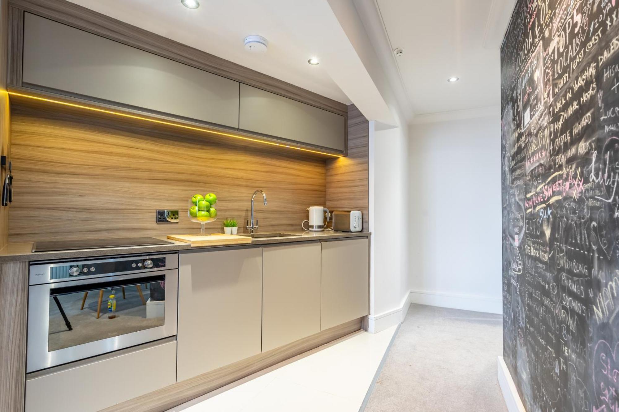 York Cocoa Suites Экстерьер фото